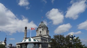 Québec dans les nuages
