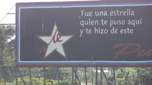 propagande devant mémorial du ché